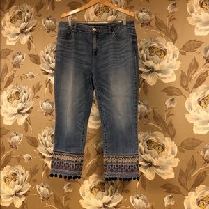 CHICO’S So Slimming Girlfriend SlimLeg Crop